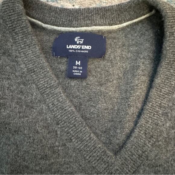 Land’s End Sweater - Picture 3 of 3